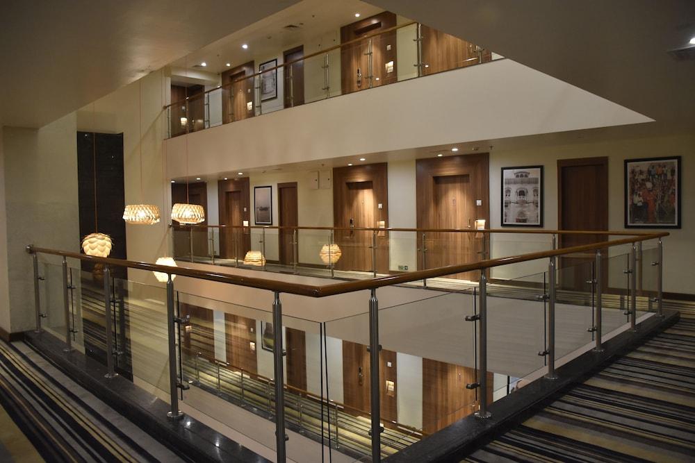 Lemon Tree Premier, Patna Hotel Patna  Kültér fotó